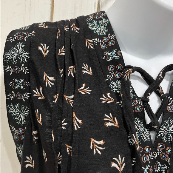 Lucky Brand Pull Over Cap Sleeve Black Top, Size Small - Picture 6 of 16